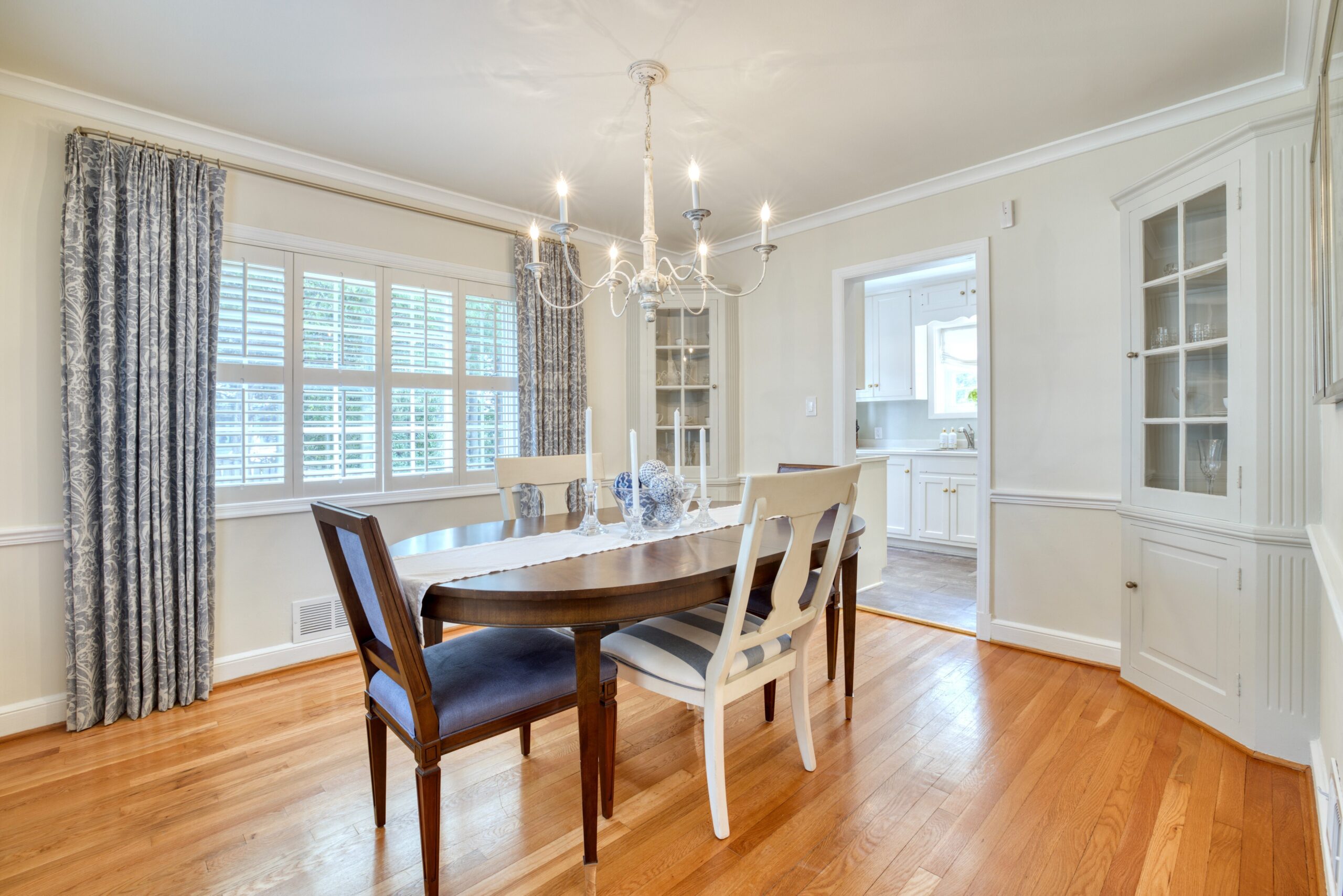 Interior professional photo of dining room of 1946 Cape Cod home in Alexandria, VA with minimalistic staging